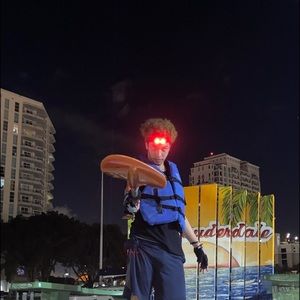 Meet your Posher, Raymond